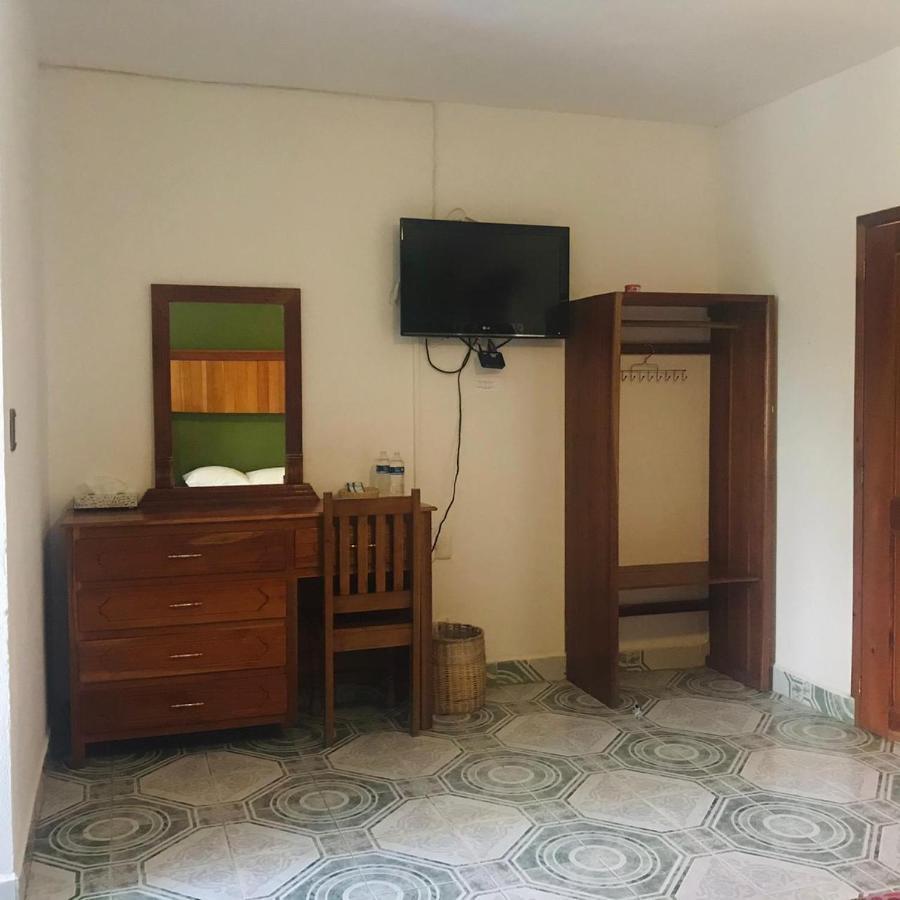 Hotel Maya Balam Xpujil Esterno foto