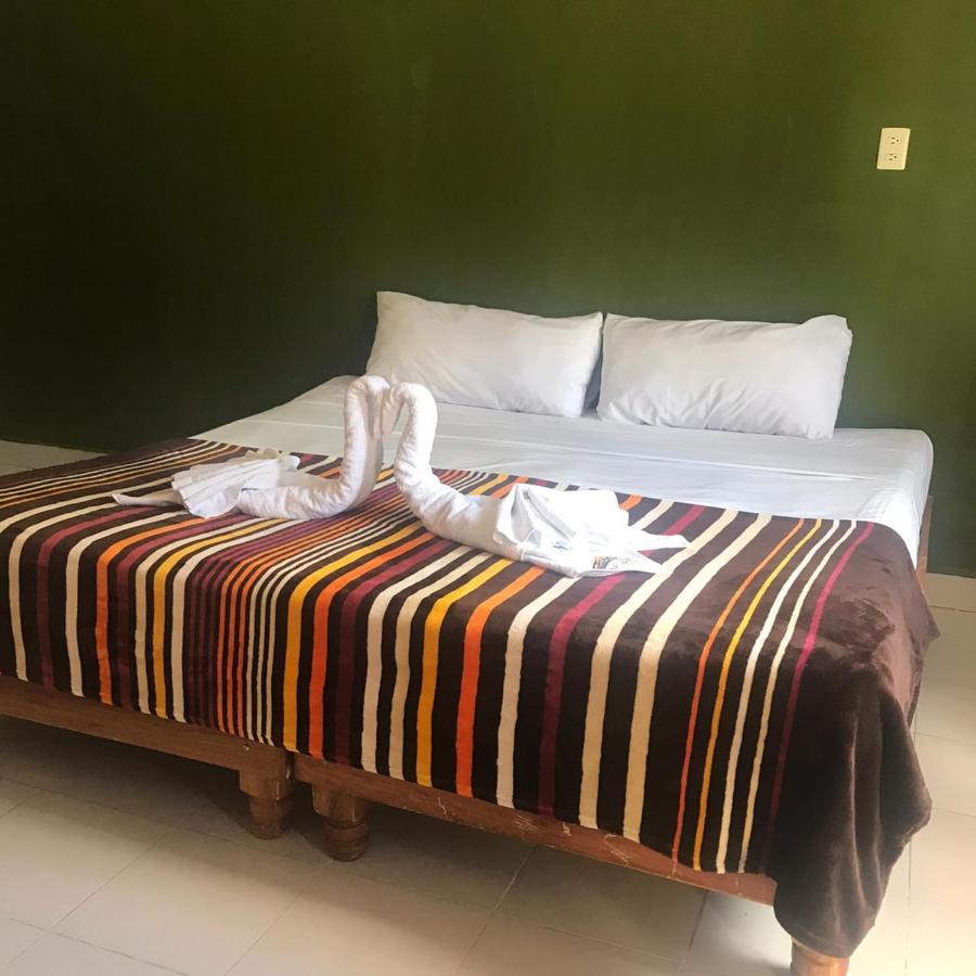 Hotel Maya Balam Xpujil Esterno foto