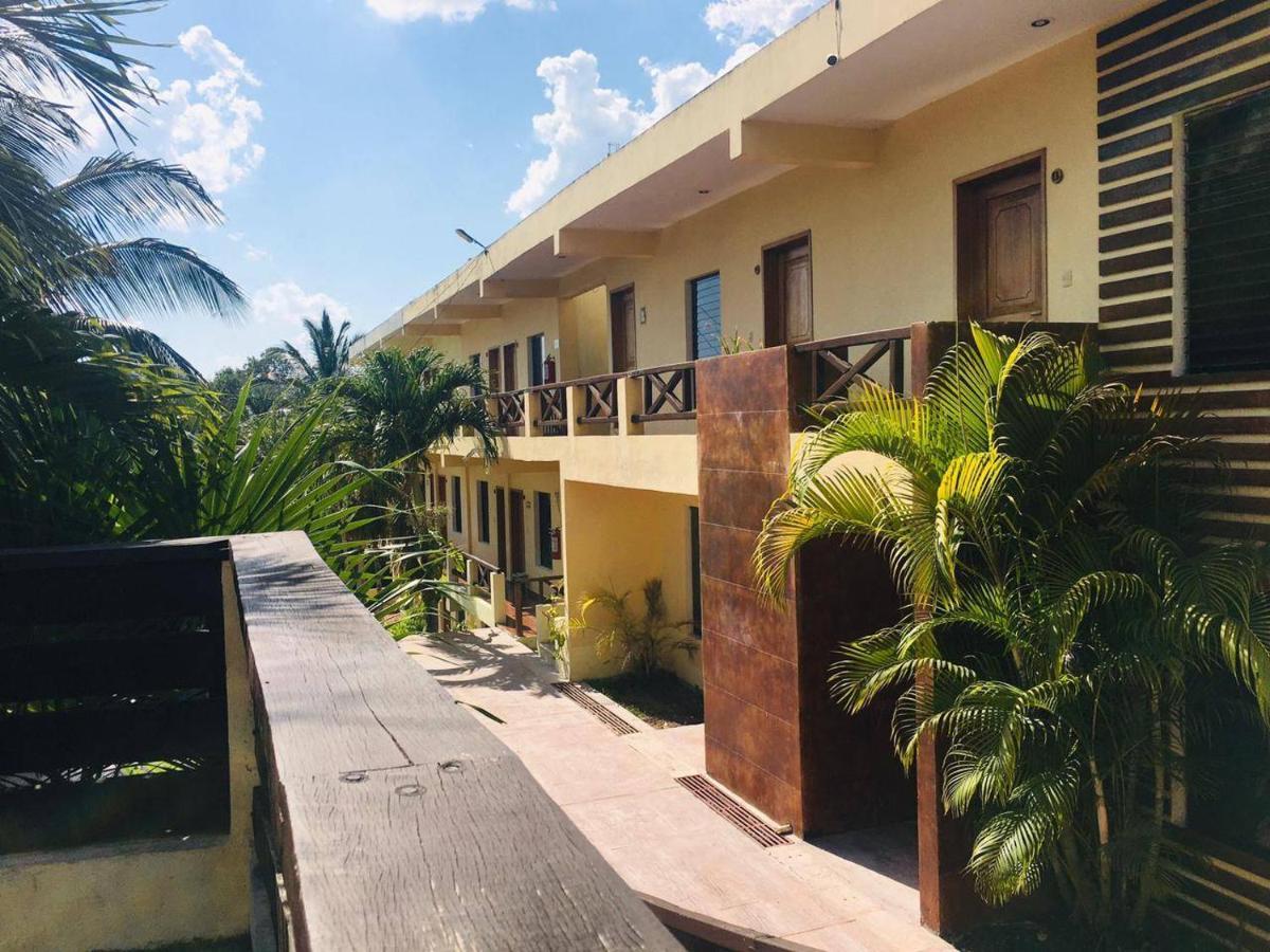 Hotel Maya Balam Xpujil Esterno foto