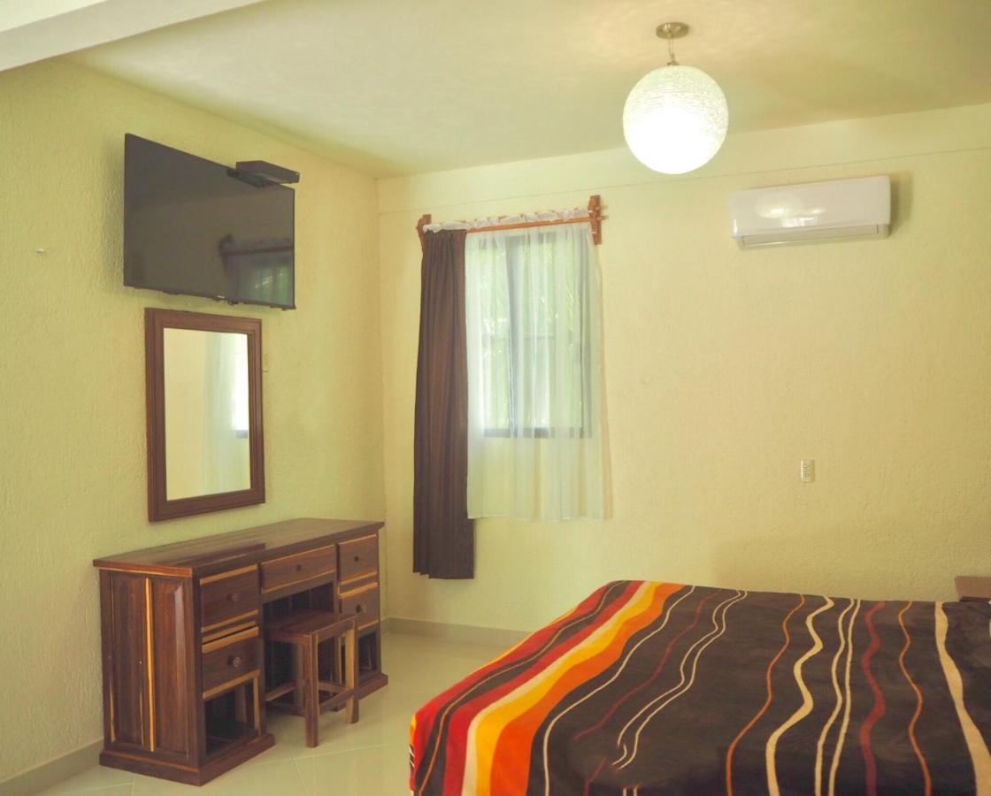 Hotel Maya Balam Xpujil Esterno foto